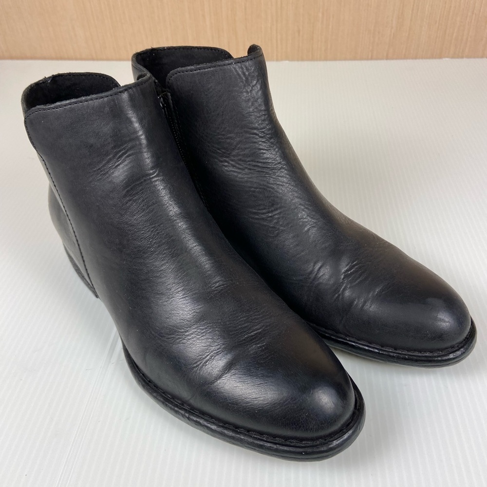 Born Black Leather Ankle Boots Women’s 9.5 Side Zip Comfort Booties